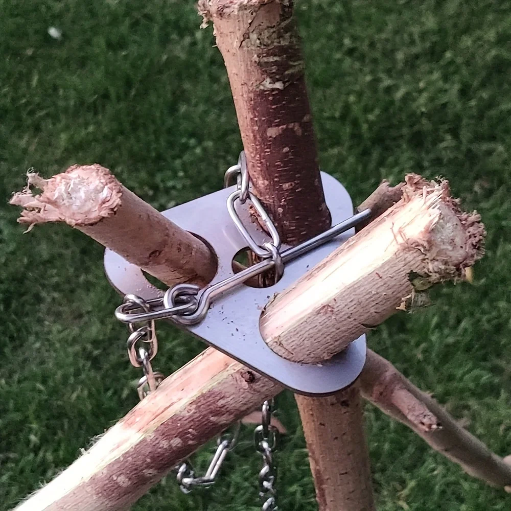 Stainless Steel Camping Tripod - đánh giá và giá Camping Cooking Hardware