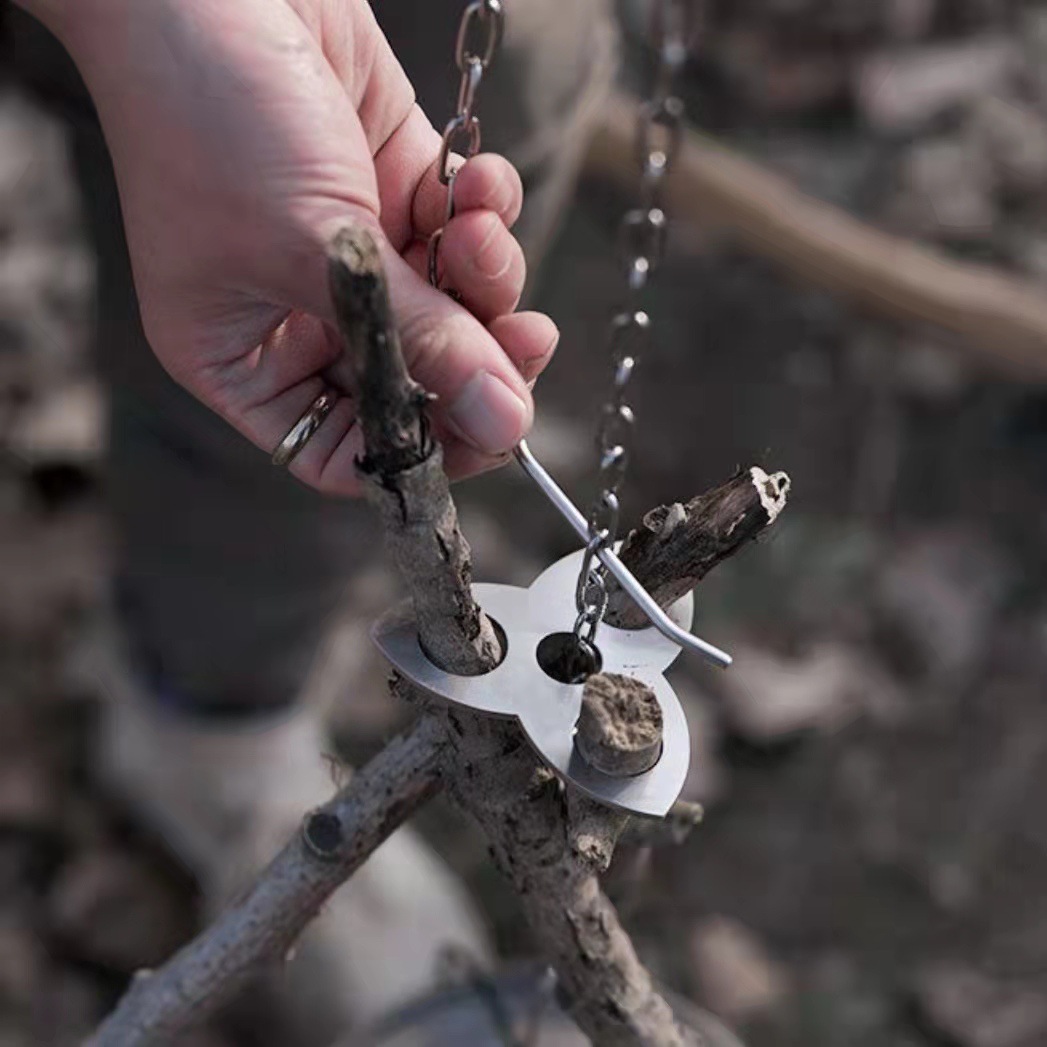 Stainless Steel Camping Tripod - đánh giá và giá Camping Cooking Hardware